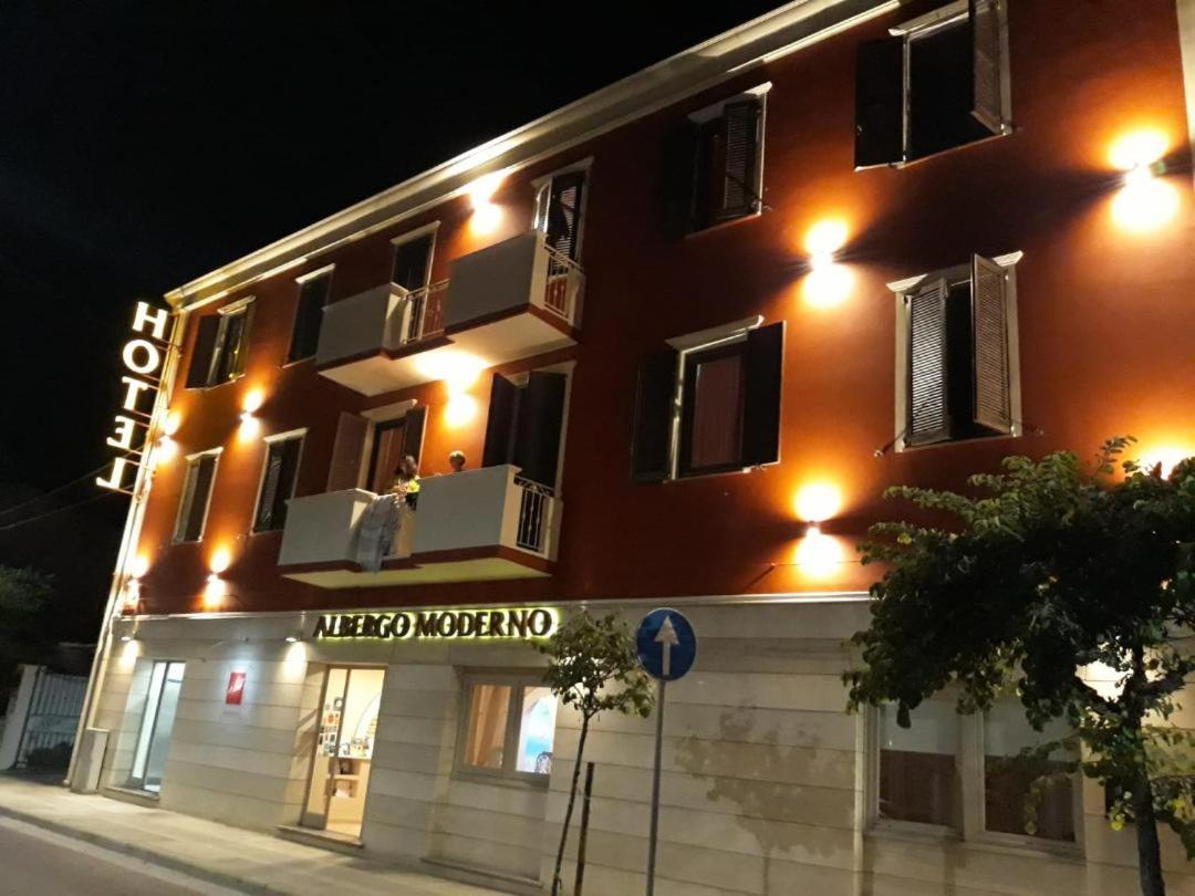 Hotel Ristorante Moderno SantʼAntìoco Exteriér fotografie